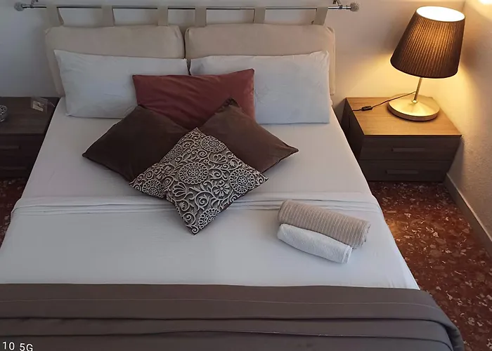 "vacanze Romane" Stazione Tiburtina, Tre Da Letto 5 Posti Letto *